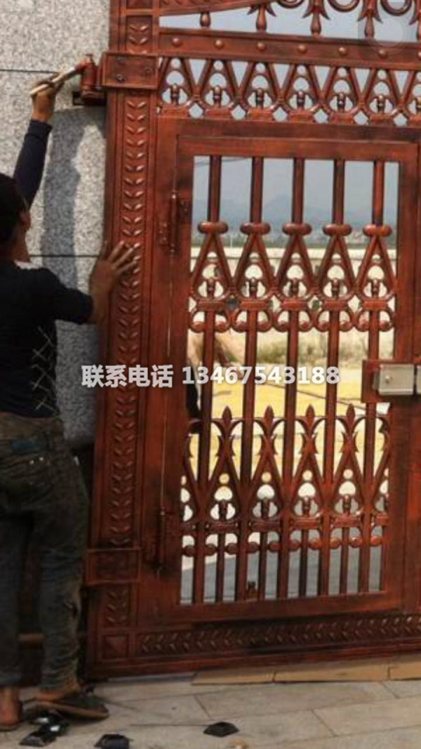 一次性澆鑄大門及圍欄 